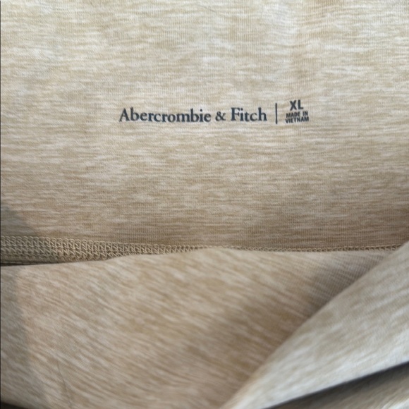 Abercrombie & Fitch Cream Bike Shorts Soft Stretchy Knit - Picture 2 of 4